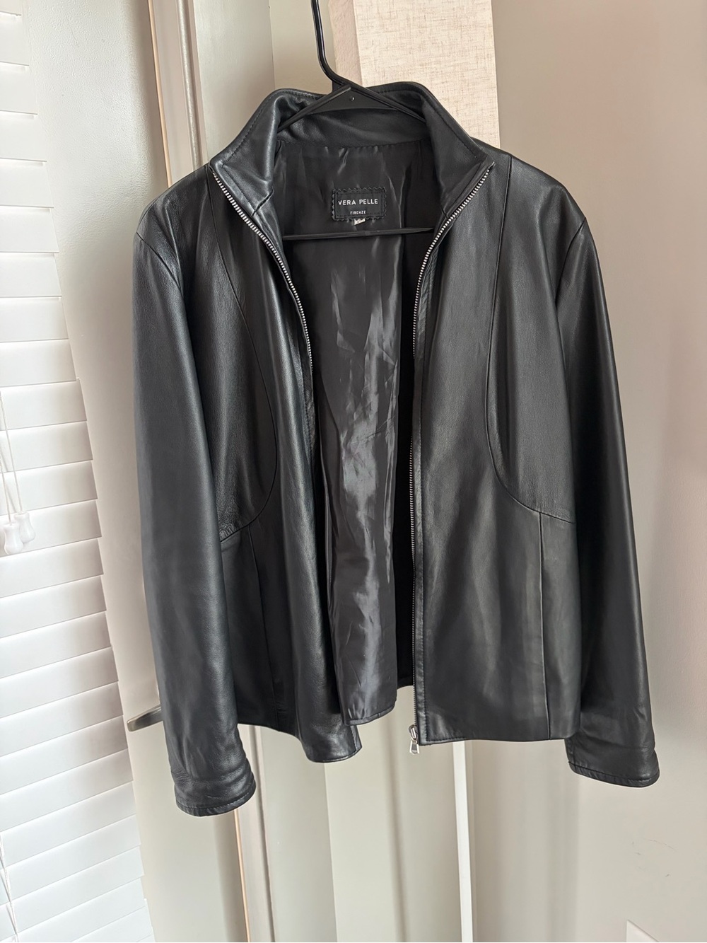 Vera Pelle Black Leather Zip Up Jacket